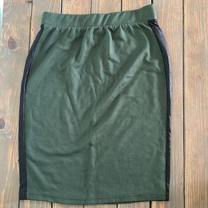 Metaphor Green and Black Midi Skirt sz Small